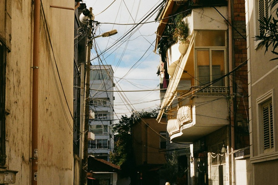 Δρόμος στην πόλη των Τιράνων