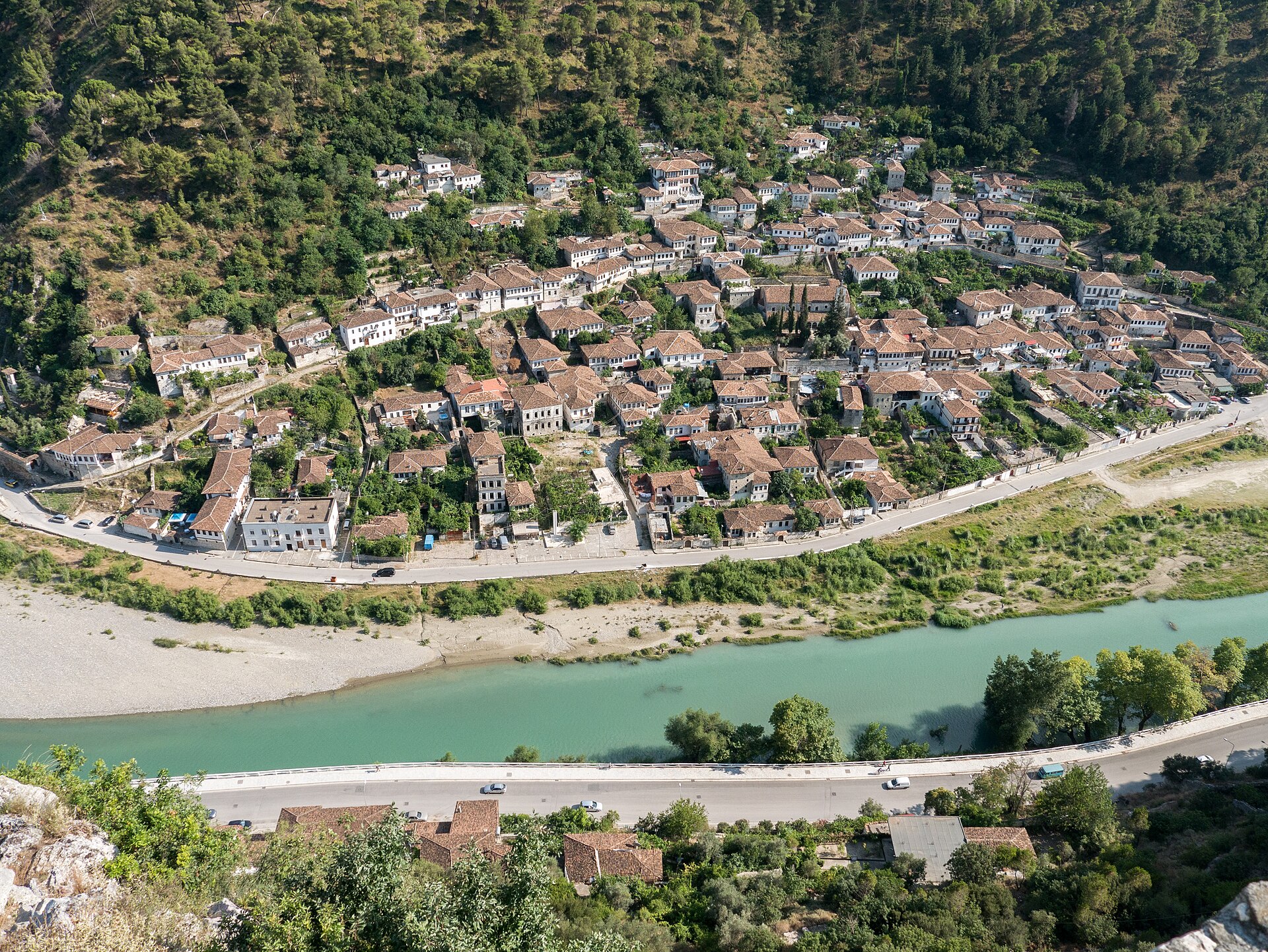 Μπεράτι — The old city of Berat