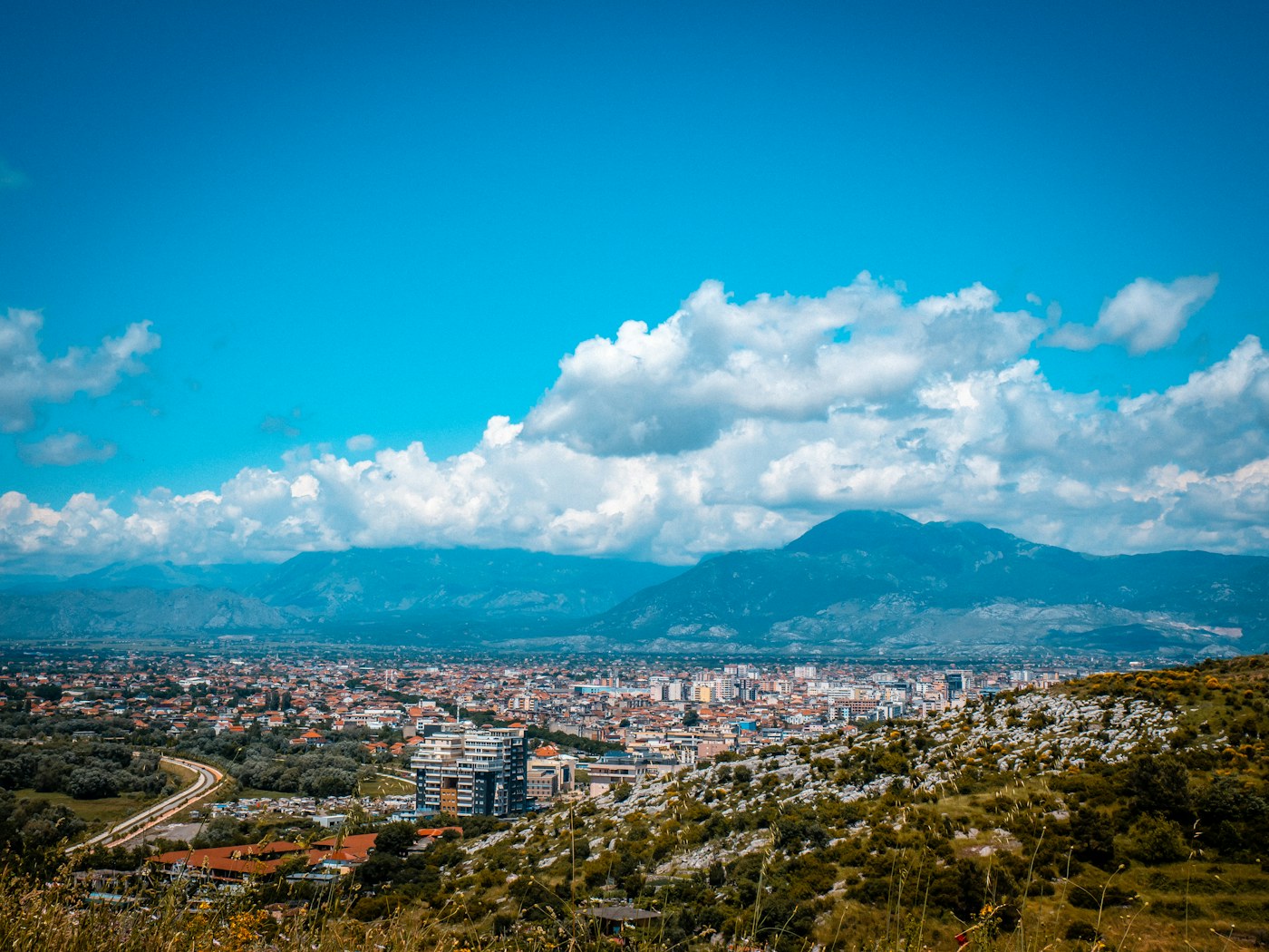 Σκόδρα — Shkodër city panorama